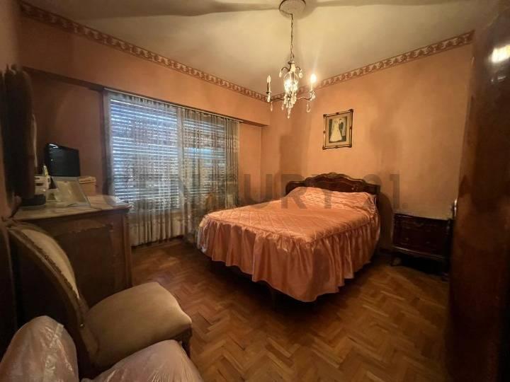 Foto de CASA 4 AMBIENTES , CON COCHERA Y PARQUE AMPLIO., imagen 3