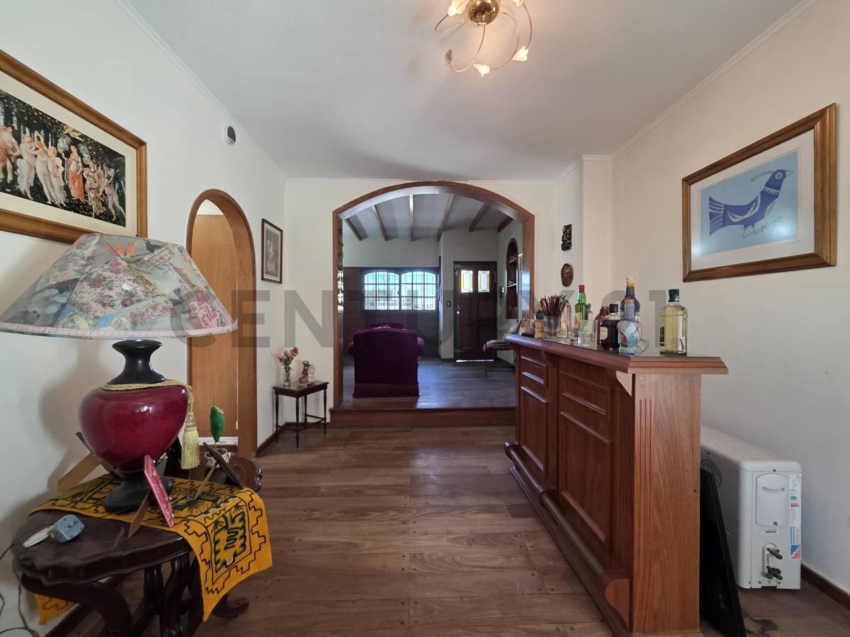 Foto de Venta gran ph de 8 ambientes de categoría, en Villa Maipú / permuta., imagen 3