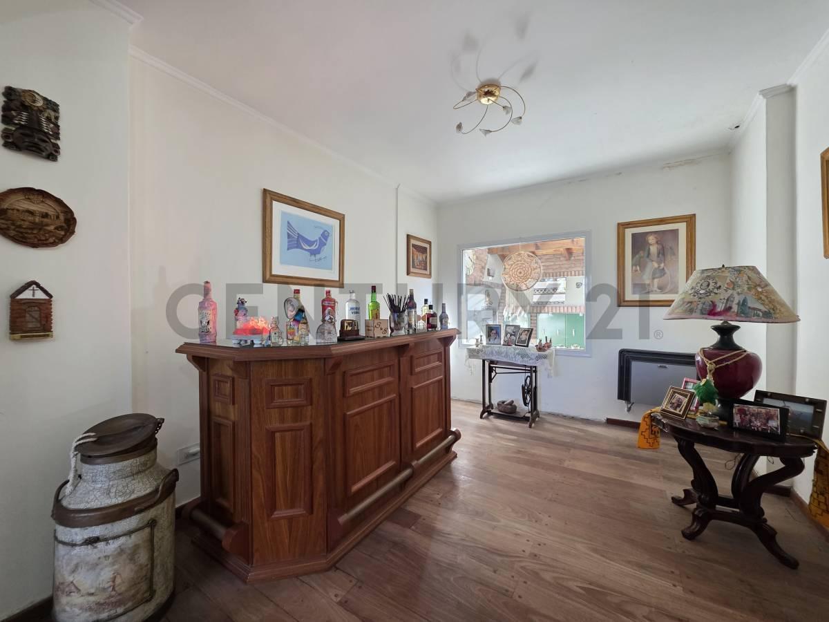 Foto de Venta gran ph de 8 ambientes de categoría, en Villa Maipú / permuta., imagen 5