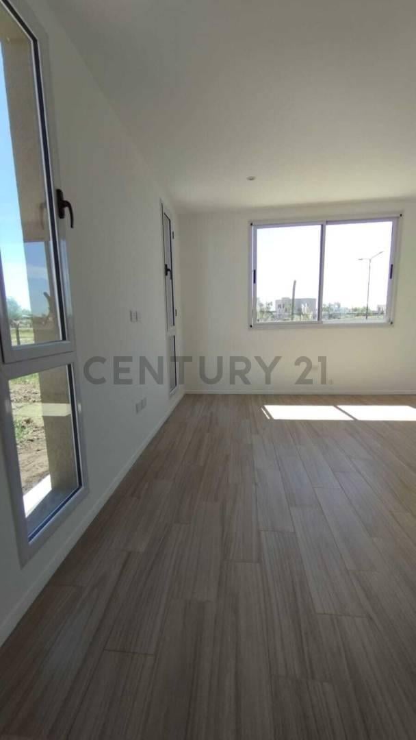Foto de VENTA CASA EN BARRIO SAN SEBASTIAN- ESCOBAR- PERMUTA, imagen 3