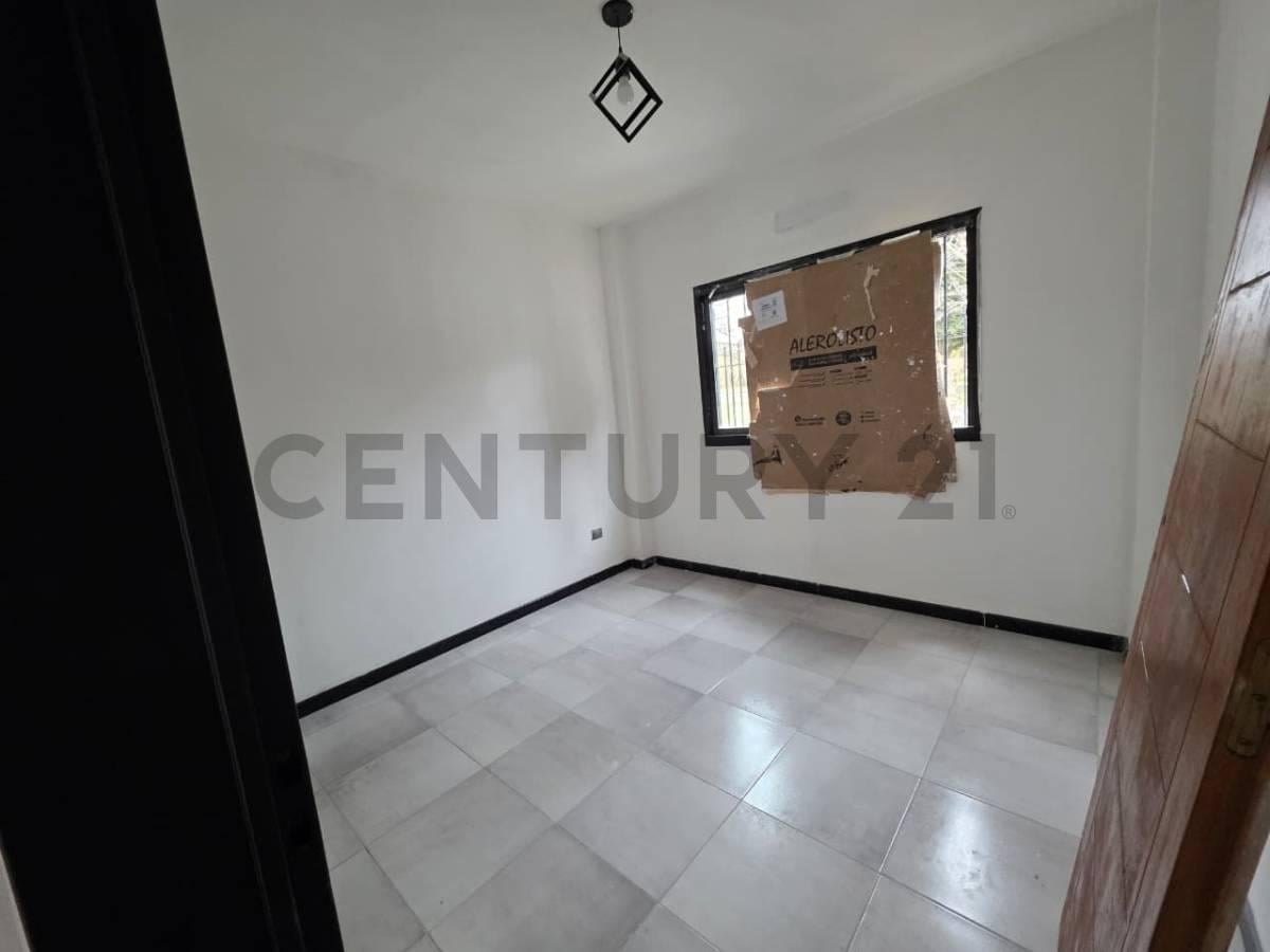 Foto de CASA 3 AMBIENTES A ESTRENAR / ACEPTA PERMUTA, imagen 2