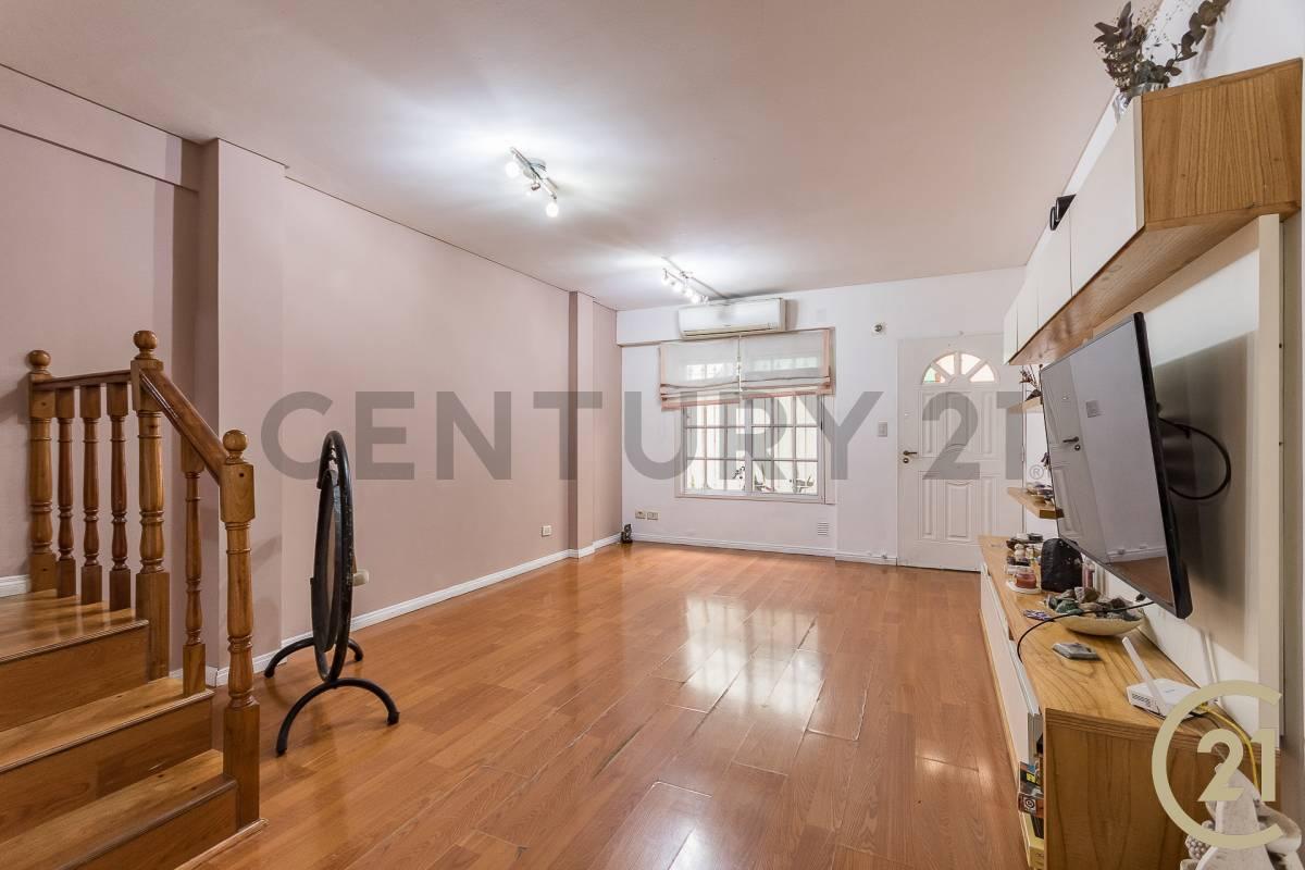 Foto de PH TIPO DUPLEX 4 AMBIENTES EN VILLA DEL PARQUE - ACEPTA PERMUTA, imagen 1