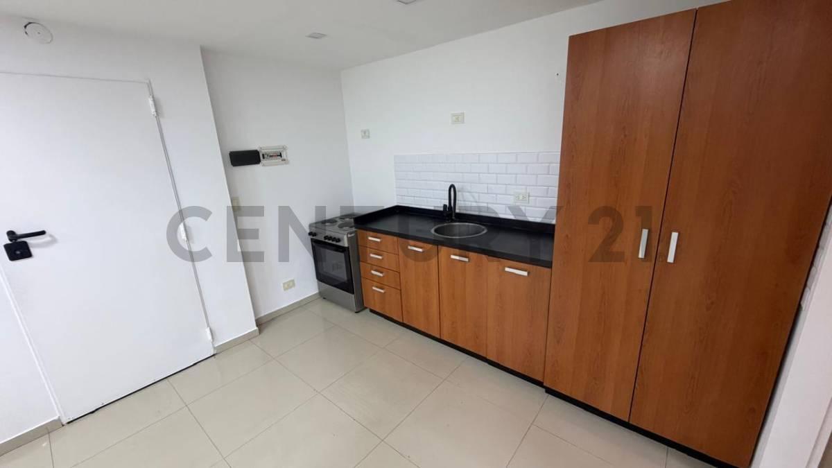 Foto de Excelente 3 Ambientes en Planta Baja con Patio y Cochera Pilar, imagen 4