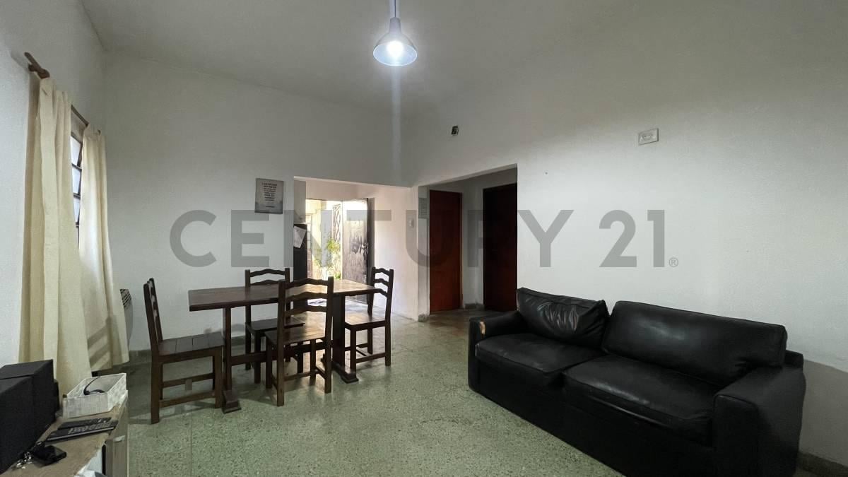 Foto de PH al frente 4 ambientes con entrada independiente, patio y terraza, imagen 2