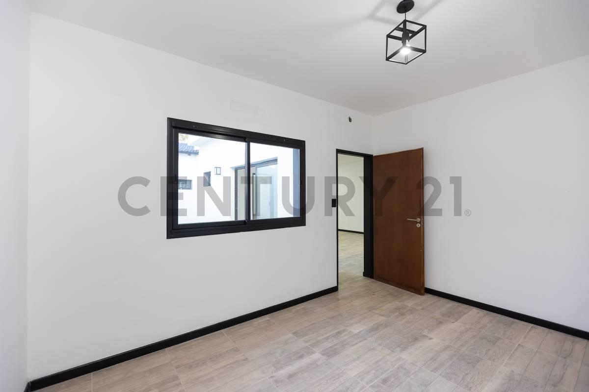 Foto de VENTA CASA 5 AMBIENTES APTO CREDITO- A ESTRENAR EN CASEROS- ACEPTA, imagen 4