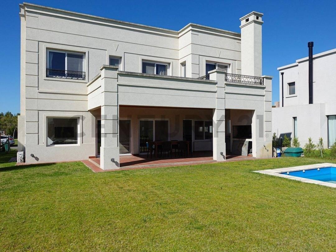 Foto de VENTA CASA 7 AMBIENTES EN ACACIAS PUERTOS DEL LAGO | PERMUTA, imagen 1