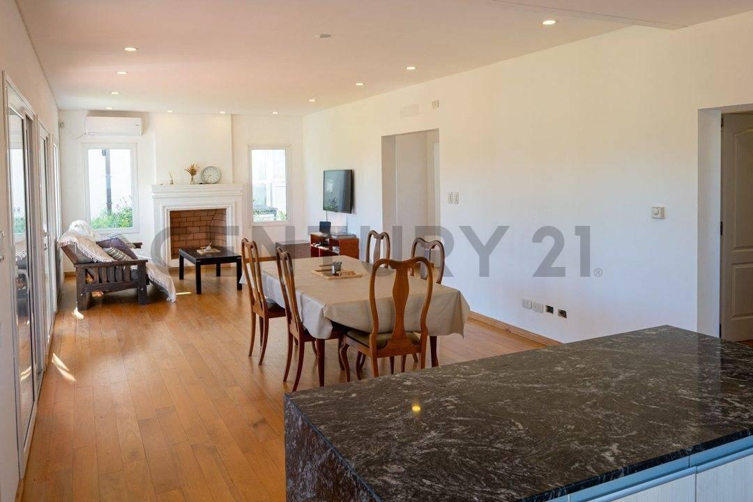 Foto de VENTA CASA 7 AMBIENTES EN ACACIAS PUERTOS DEL LAGO | PERMUTA, imagen 4