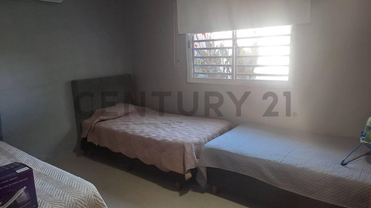 Foto de IMPONENTE CASA QUINTA en Gral. Rodriguez- acepta permuta, imagen 4