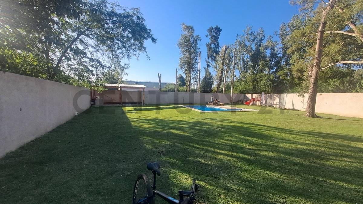 Foto de IMPONENTE CASA QUINTA en Gral. Rodriguez- acepta permuta, imagen 1