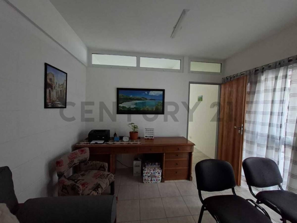 Foto de Venta oficina/consultorio a metros de Av. Belgrano – Monserrat, imagen 2