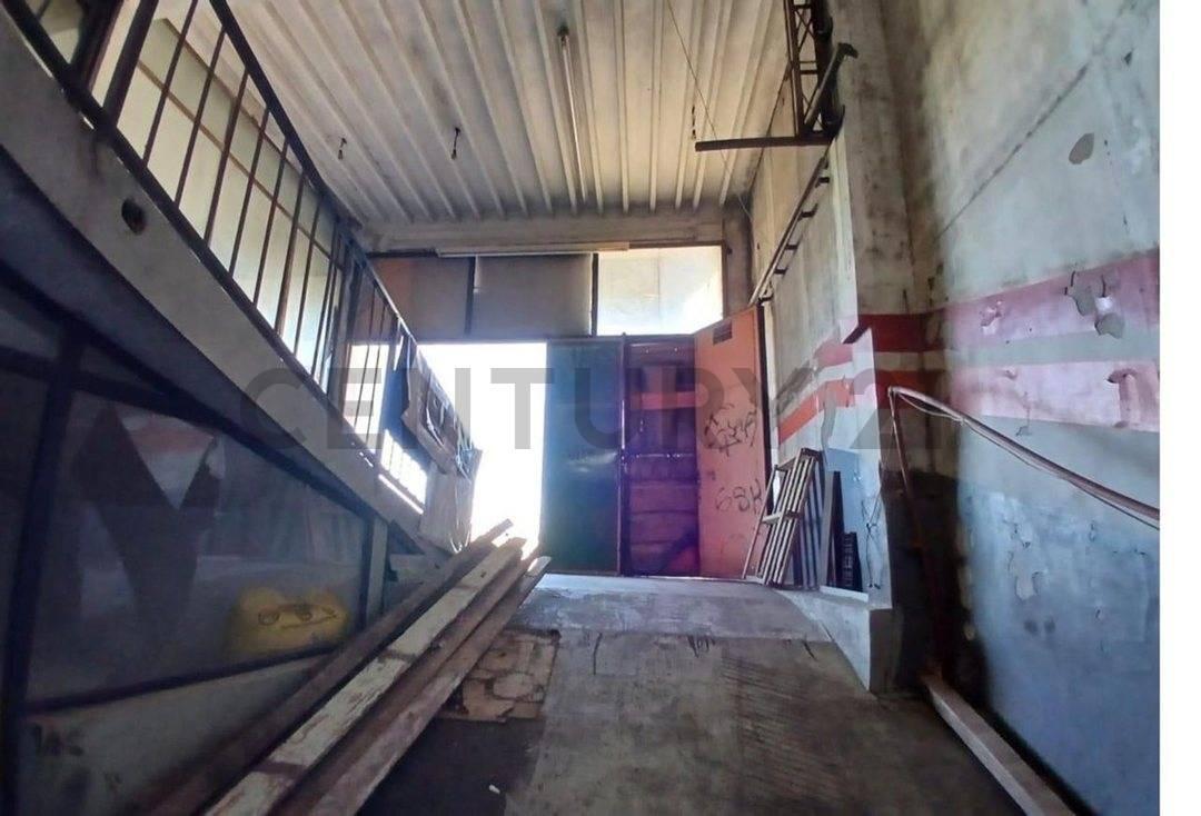 Foto de Venta – Taller Mecánico + Lote Lindero s/Colectora - ACEPTA PERMUTA, imagen 4