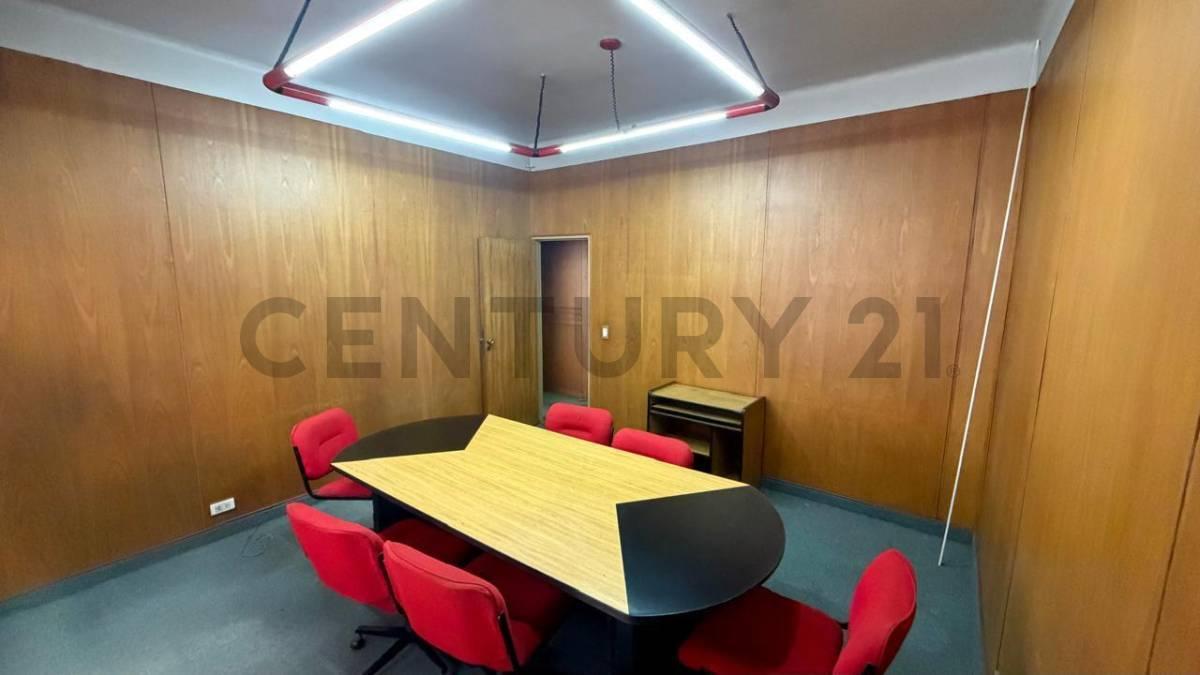 Foto de Oficina 4 Ambientes con Patio y 2 Baños en Tribunales – Bajas Expensas, imagen 3