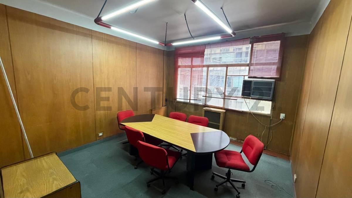 Foto de Oficina 4 Ambientes con Patio y 2 Baños en Tribunales – Bajas Expensas, imagen 2