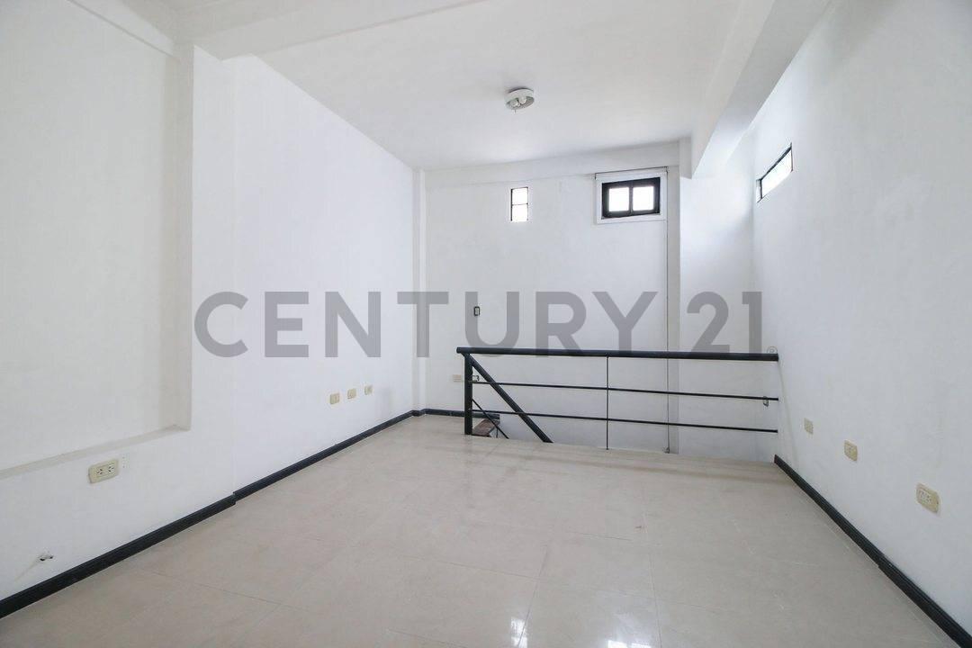 Foto de OFICINA EN VENTA DE 1 AMBIENTE EN LOMAS DE ZAMORA, BUENOS AIRES, imagen 2