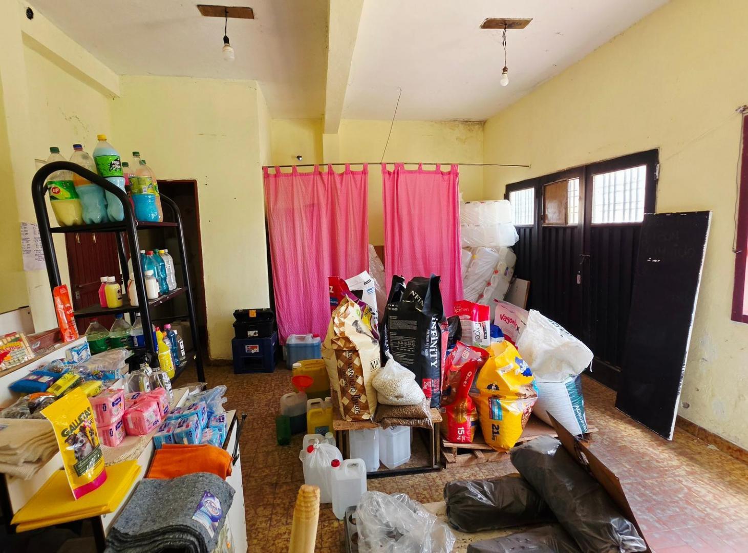 Foto de VENTA CASA 4 AMB JARDIN COCHERA CASEROS, imagen 4