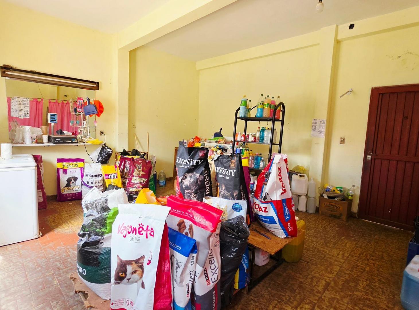 Foto de VENTA CASA 4 AMB JARDIN COCHERA CASEROS, imagen 3