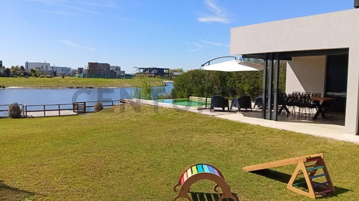 Foto de Alquiler casa San Sebastián frente a la laguna., imagen 2