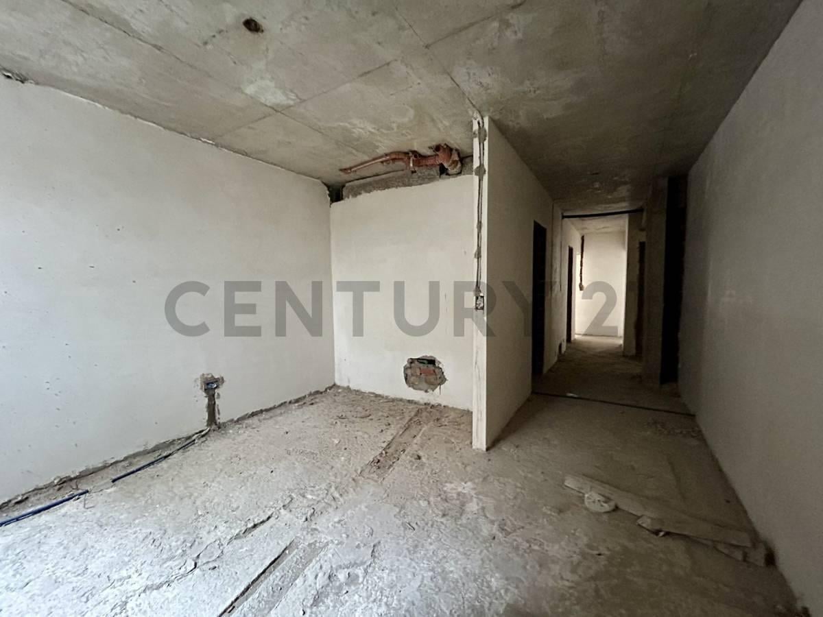 Foto de VENTA PERMUTA DPTO TIPO DUPLEX 4 AMB CON PATIO EN DEVOTO, imagen 2
