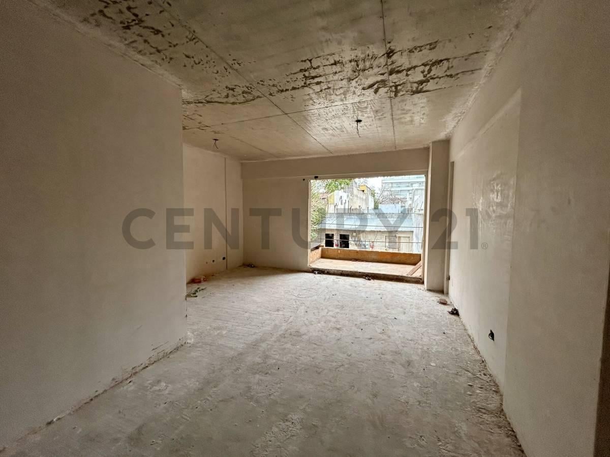 Foto de VENTA PERMUTA DPTO 2 AMB CON PATIO Y BALCON DEVOTO, imagen 3