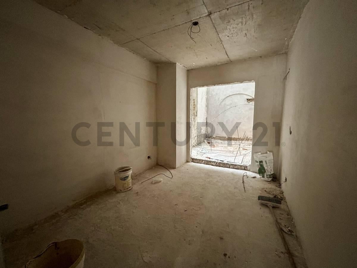 Foto de VENTA PERMUTA DPTO 2 AMB CON PATIO Y BALCON DEVOTO, imagen 2