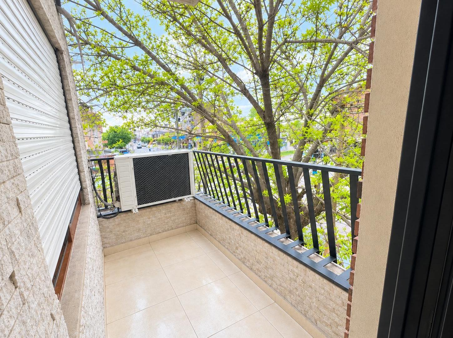 Foto de VENTA/PERMUTA PH 4 AMB. CON TERRAZA Y BALCÓN, imagen 4