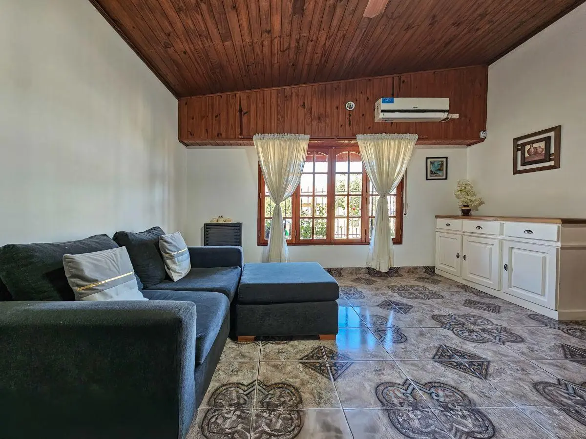Casa con departamento a la venta en Rawson 1618, B° Sanchez Elia 2