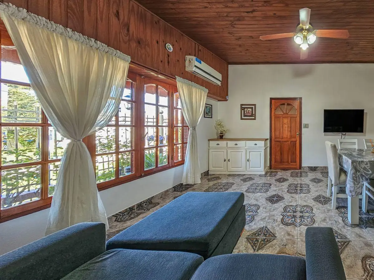 Casa con departamento a la venta en Rawson 1618, B° Sanchez Elia 5