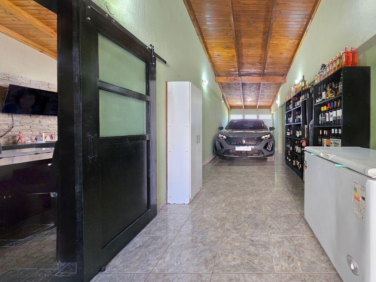 Foto de Casa en Venta de 3 Dormitorios en Los Patos 1058, Centenario, Bahía, imagen 3