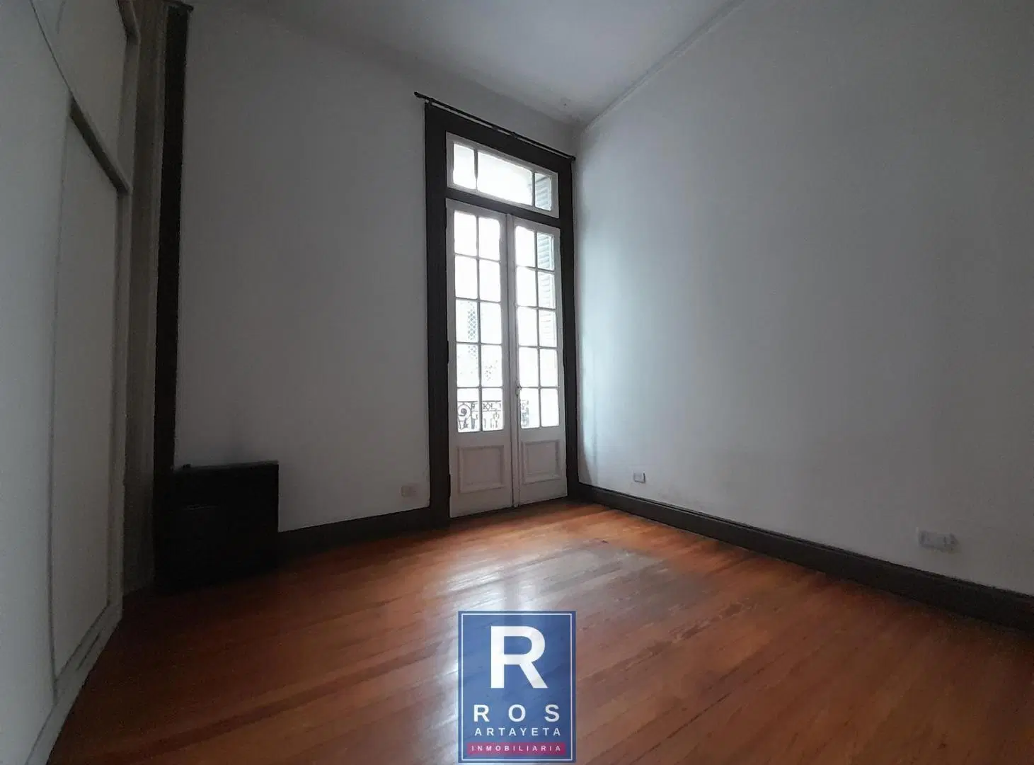 Venta Departamento en Monserrat 8