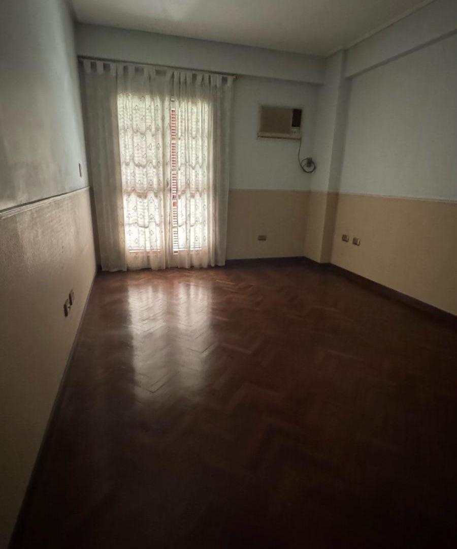 Foto de Depto 4 Dorm en Venta - Vista Plaza Urquiza, 250m², 2 Cocheras - Barrio, imagen 1