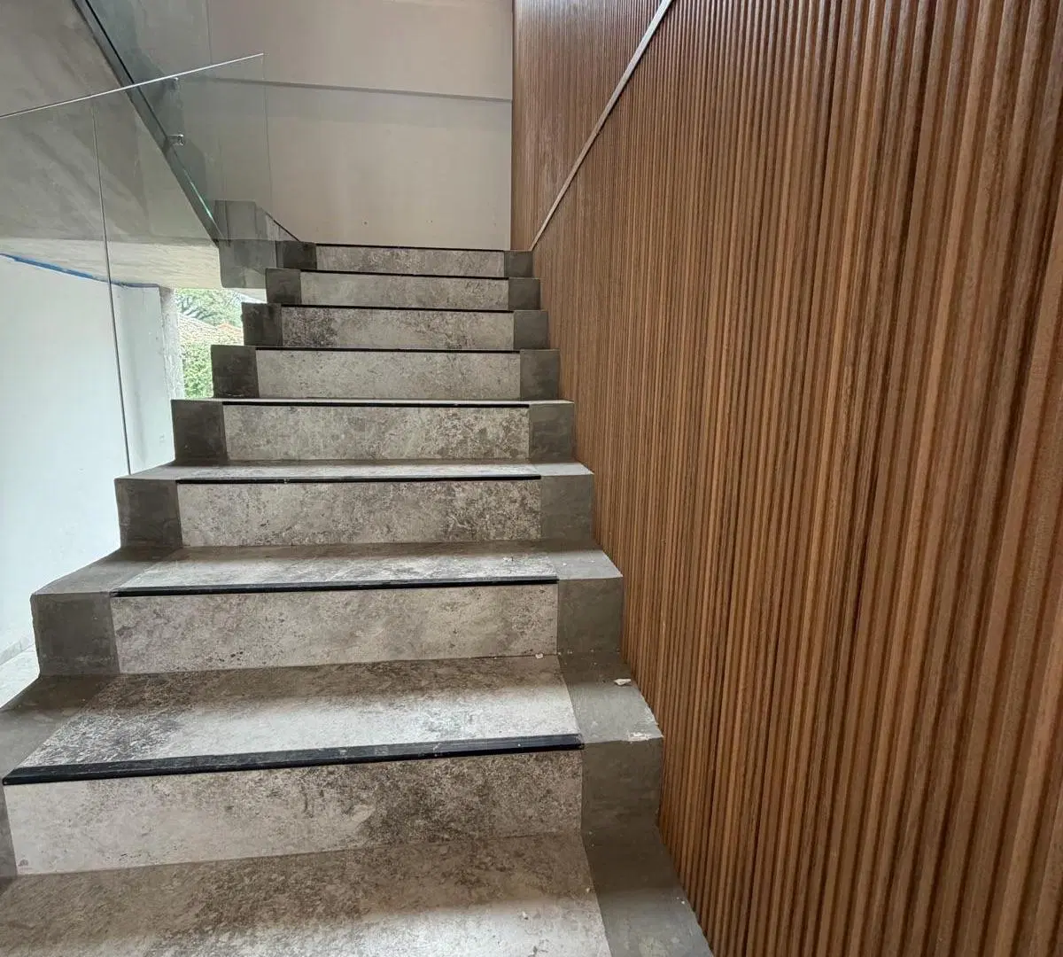 Local a estrenar 35m² – Galería nueva – Anzorena y Cariola, Yerba Buena 3