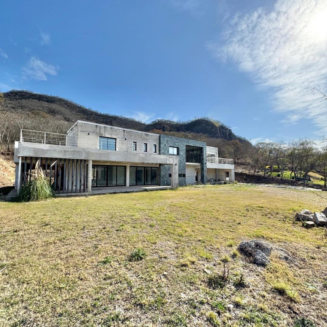 Foto de Casa con 5 dormitorios en venta en Valle Escondido, 5000 m² de terreno, imagen 4
