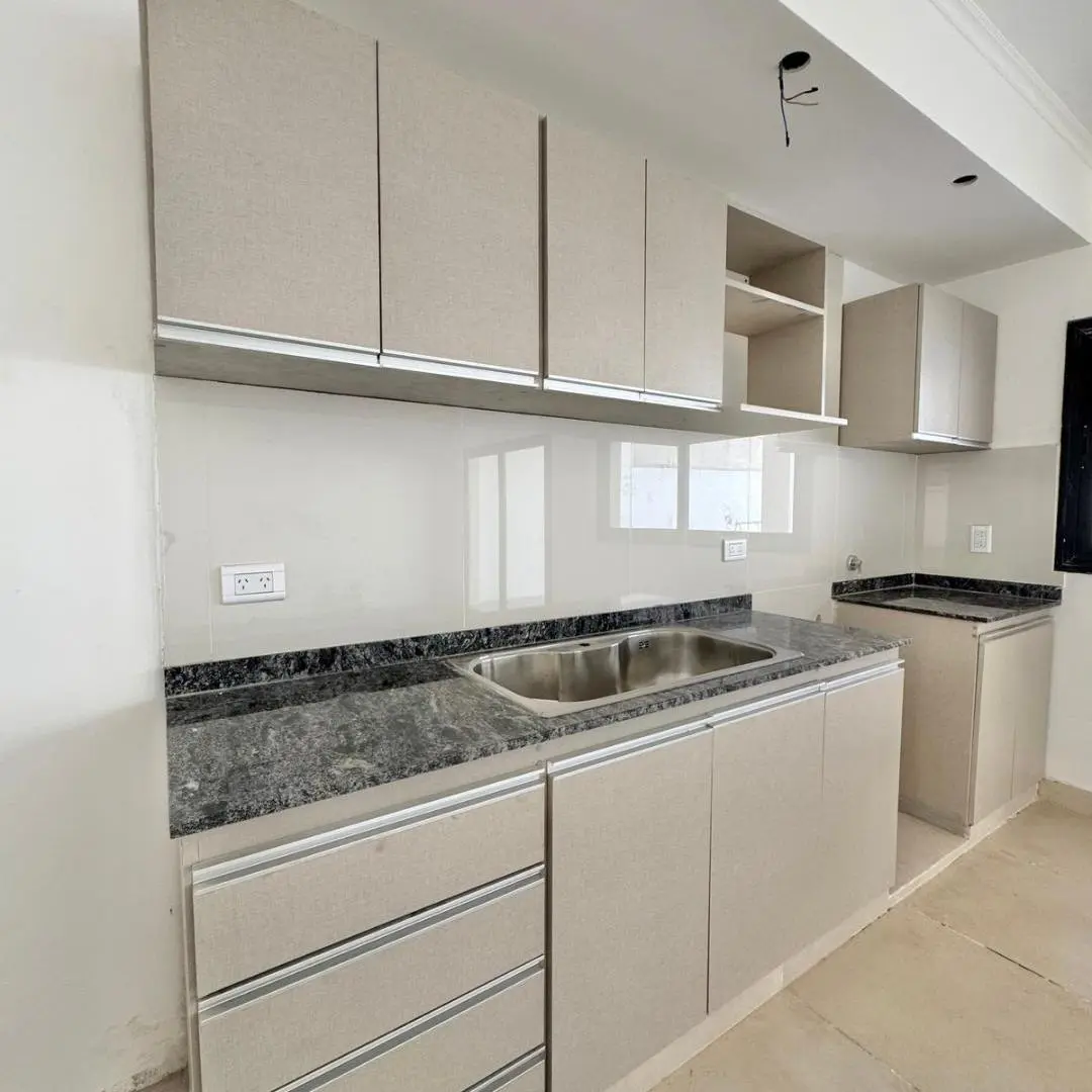 Duplex en venta a estrenar, con 3 habitaciones (1 suite) en Villa Rebeca 8