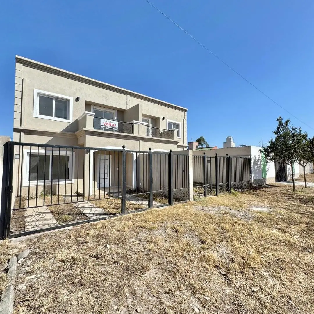 Duplex en venta a estrenar, con 3 habitaciones (1 suite) en Villa Rebeca 5