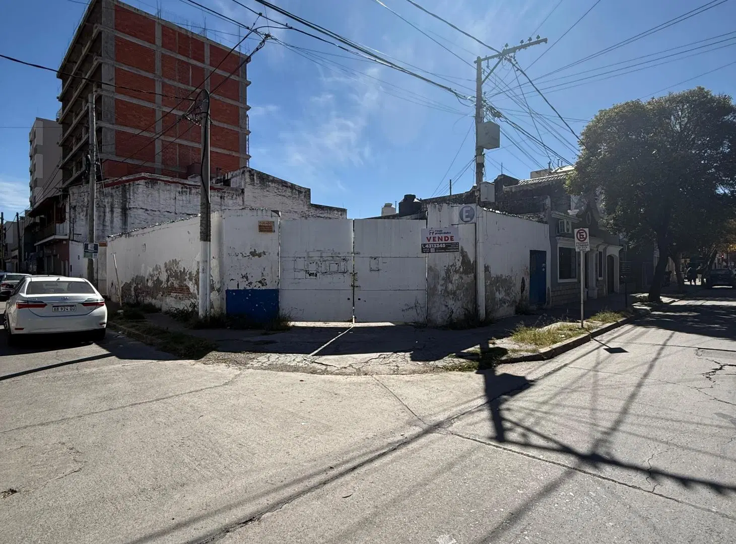 Terreno en esquina excelente ubicacion en el centro de Salta 5
