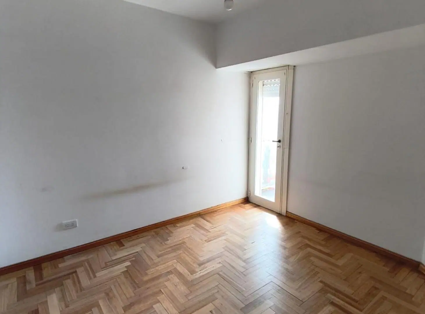 Alquiler departamento 4 ambientes + cochera Flores 3