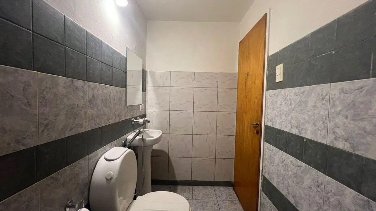 VENTA CASA MULTIFAMILIAR MORENO 323 MTS DE TERRENO 4