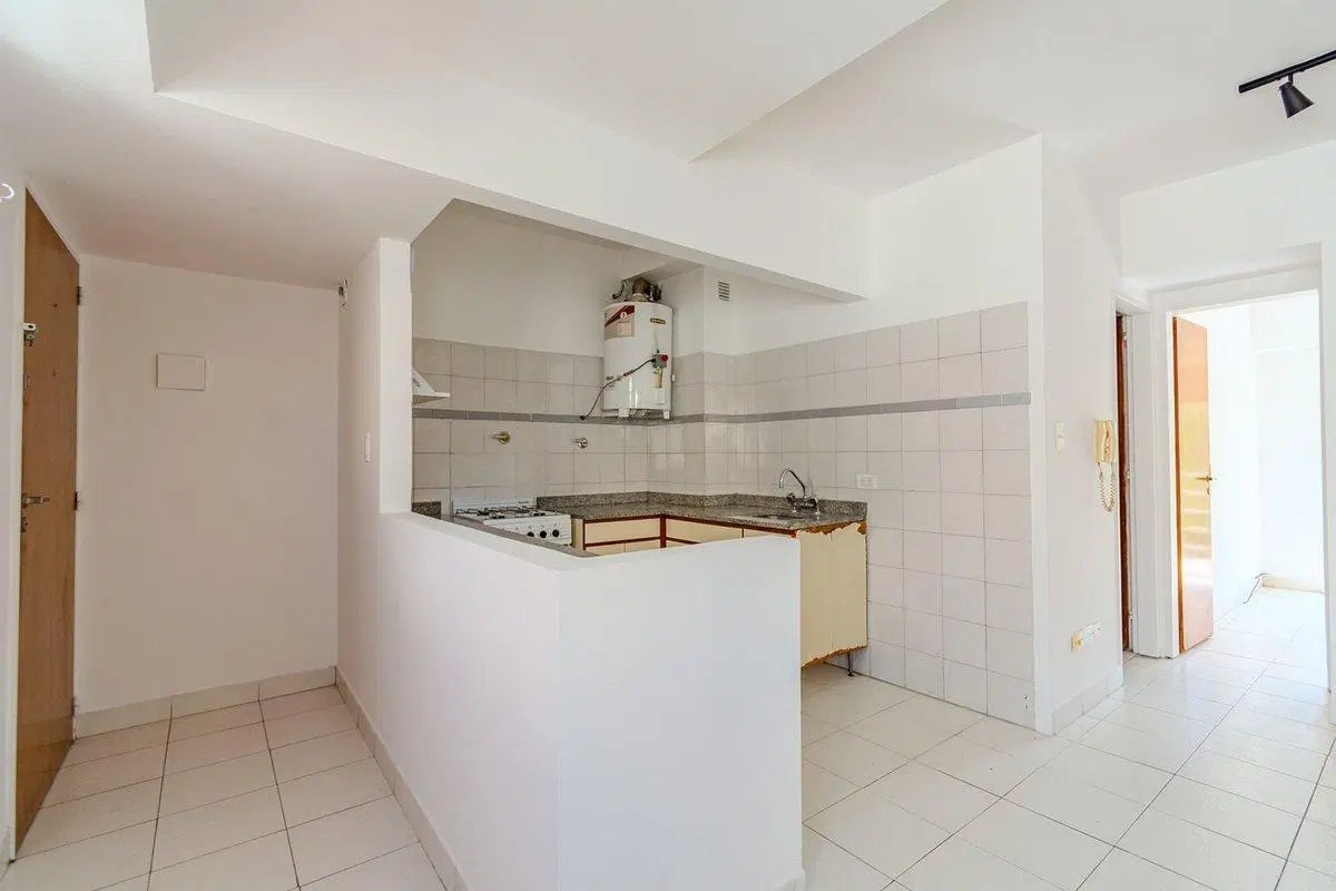 Venta Almagro 2 amb., balcon, cochera  y renta. 3