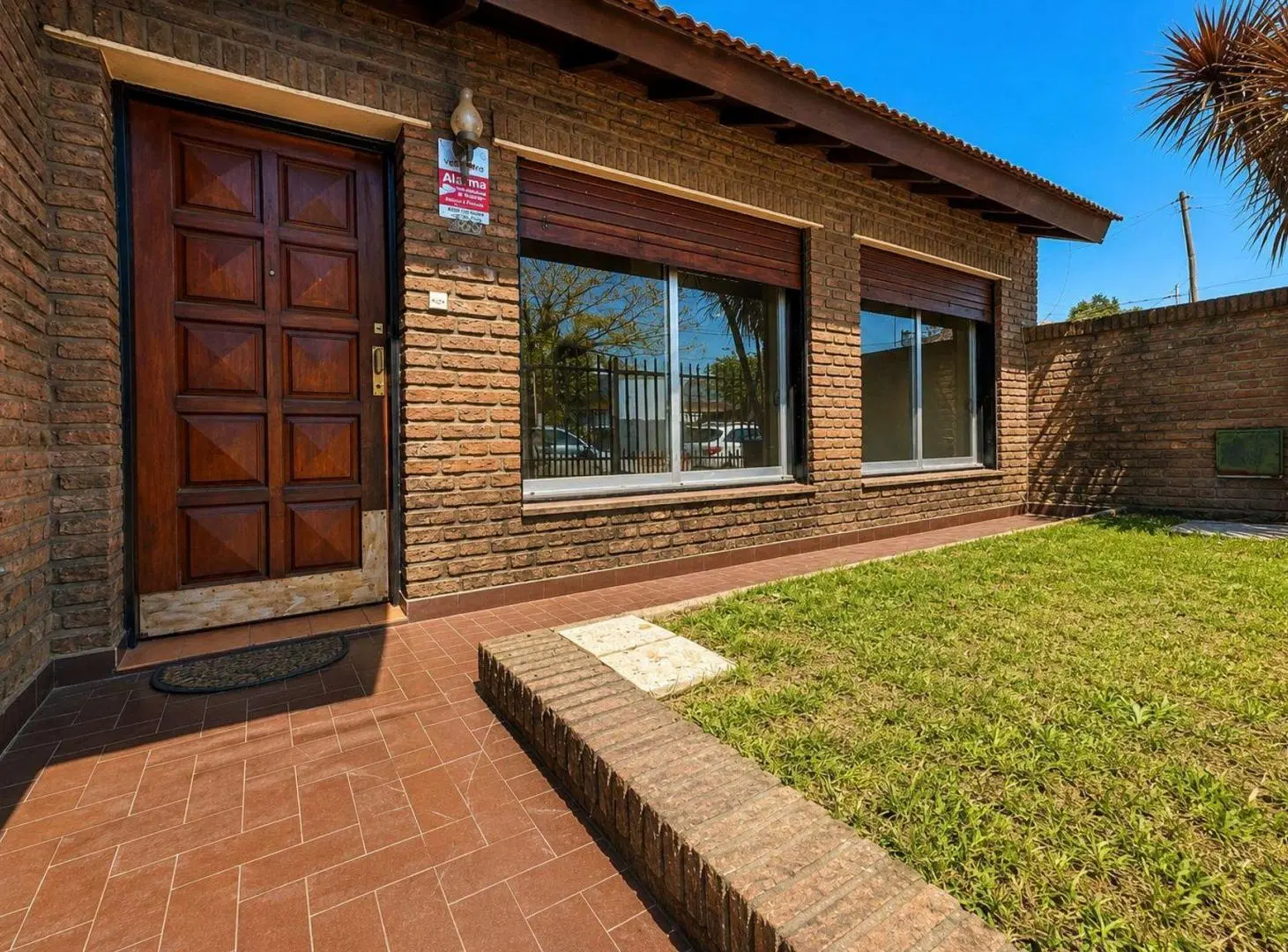 VENTA CASA 4 AMBIENTES EN PILAR 2