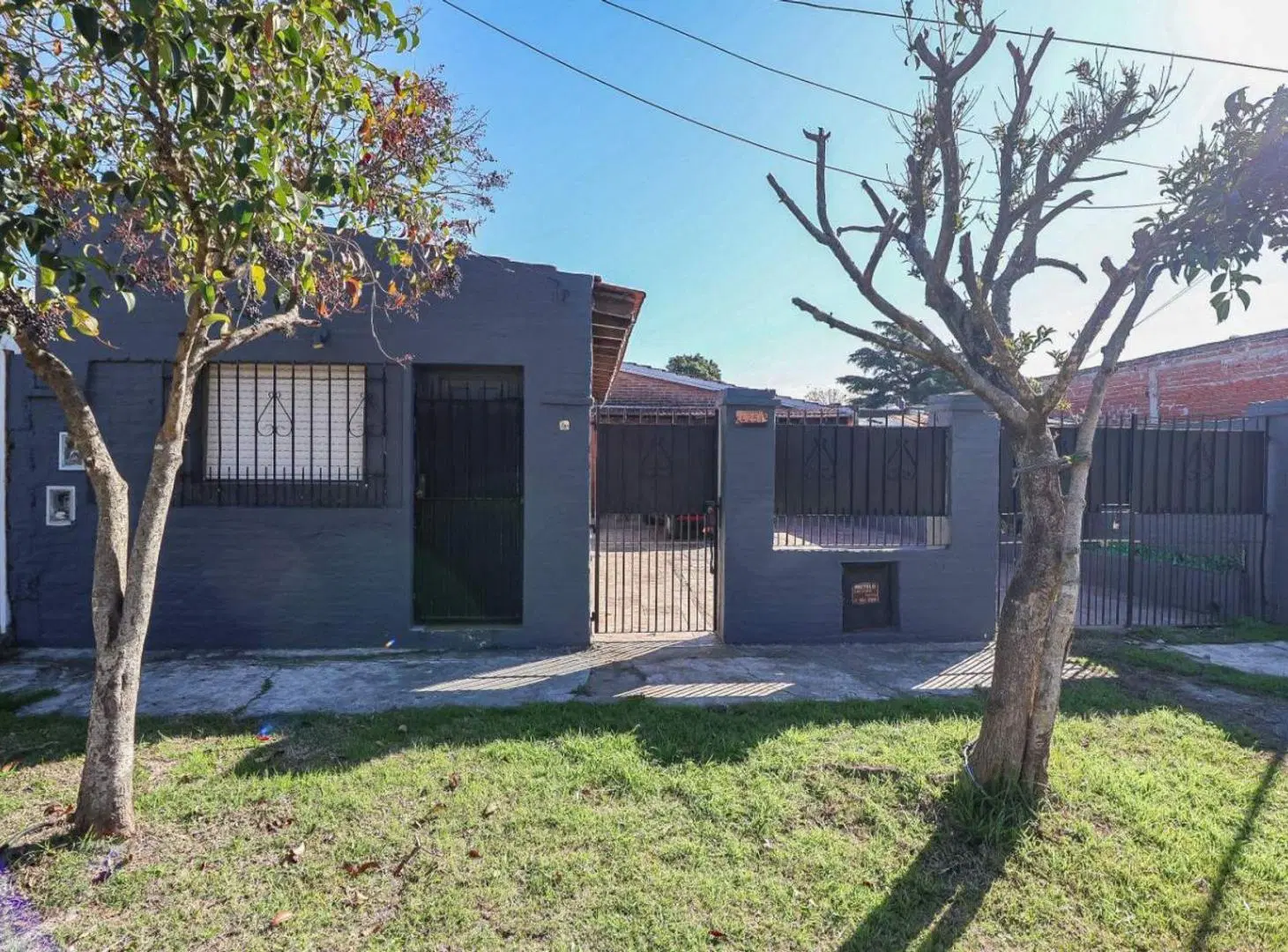 Venta casa 5 amb. + dep 2 amb. en mismo lote 10x50 2