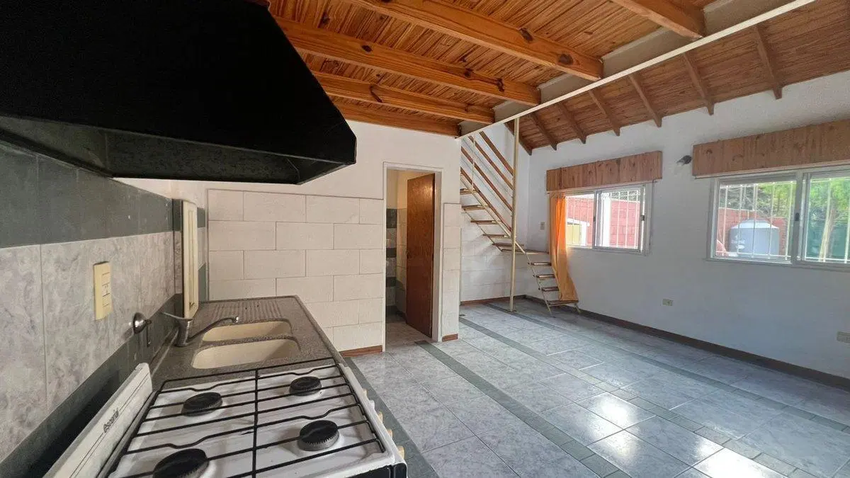 VENTA CASA MULTIFAMILIAR MORENO 323 MTS DE TERRENO 2