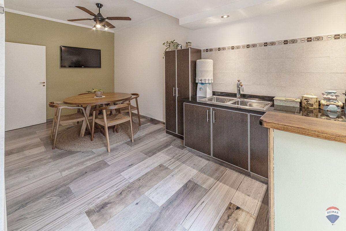 Foto de VENTA CASA CON PILETA EN ITUZAINGO, imagen 1