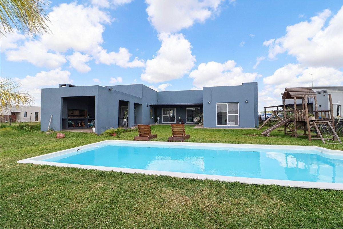 Foto de venta casa 5 amb., pileta San Sebastian EXCELENTE, imagen 4