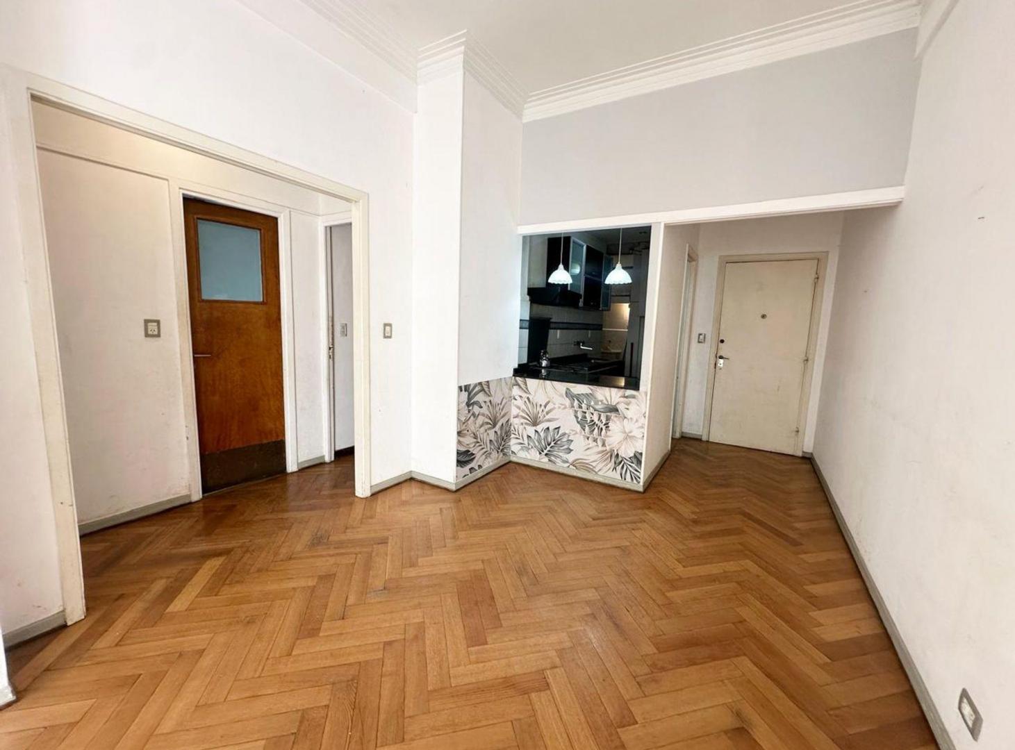 Foto de Venta departamento 3 amb c/balcon Monserrat, imagen 2