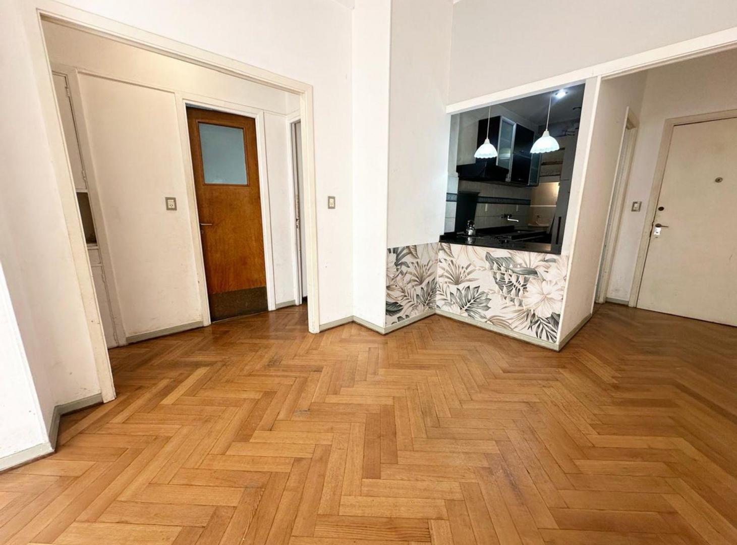 Foto de Venta departamento 3 amb c/balcon Monserrat, imagen 1