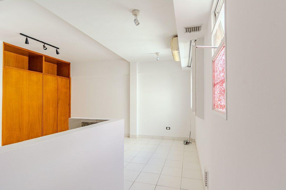 Foto de Venta Almagro 2 amb., balcon, cochera y renta., imagen 4