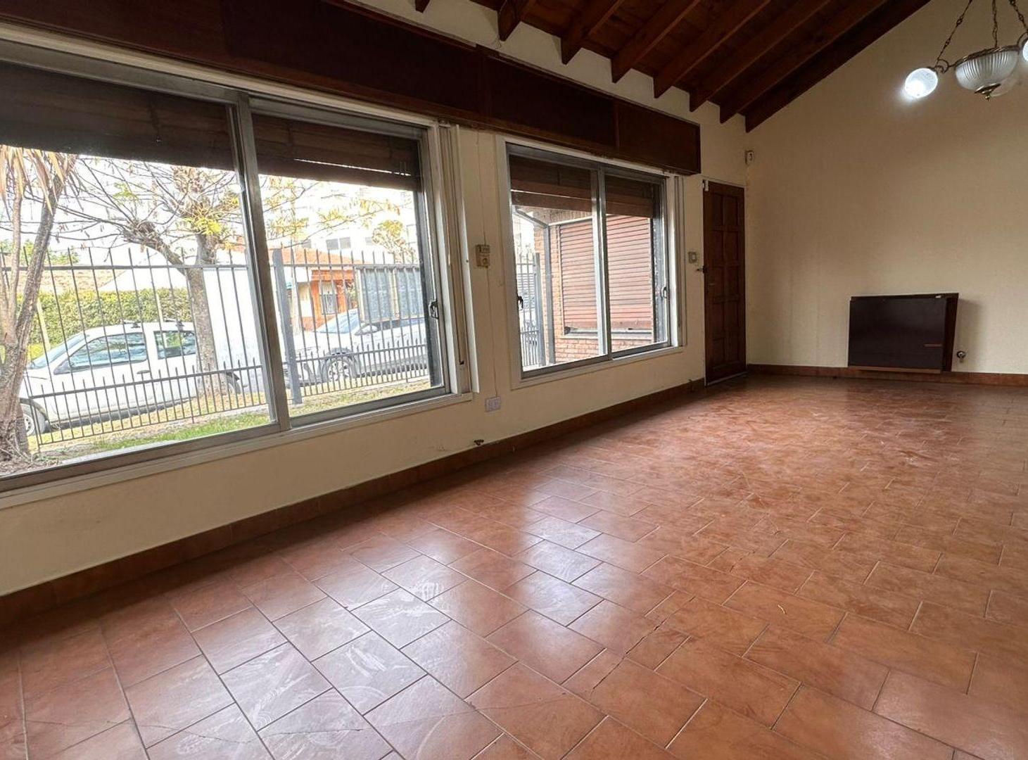 Foto de VENTA CASA 4 AMBIENTES EN PILAR, imagen 2