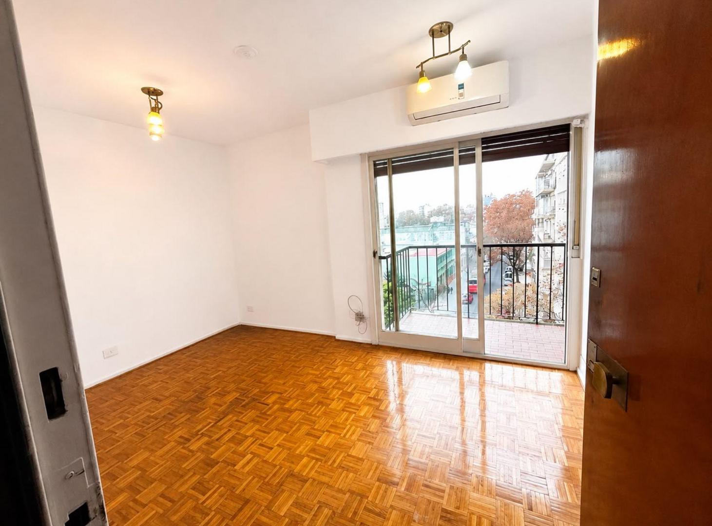 Foto de VENTA 2 AMBIENTES AL FRENTE CON BALCON, imagen 1