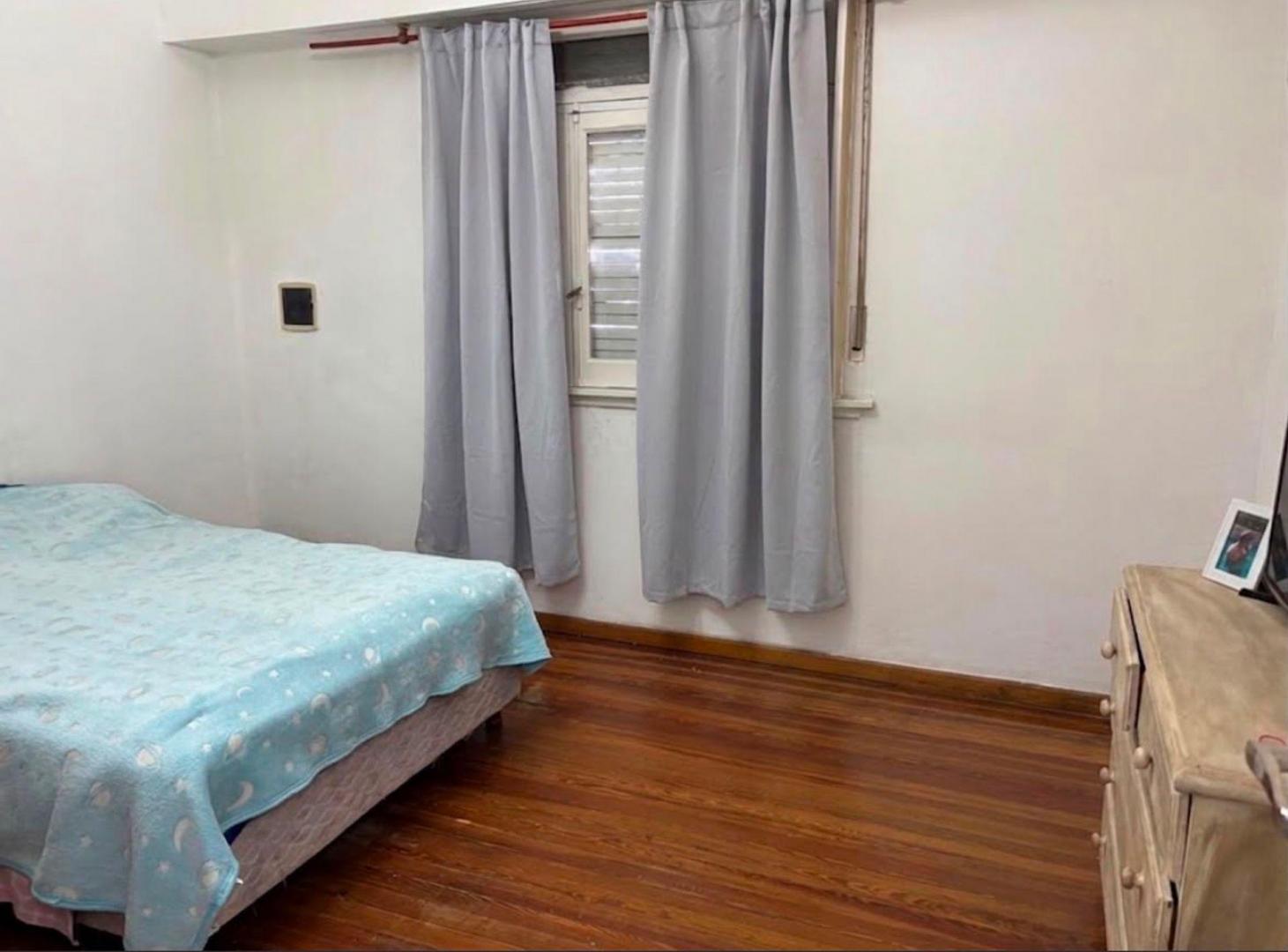 Foto de VENTA EN BLOCK 2 DEPARTAMENTOS Y LOCAL EN ESQUINA, imagen 2