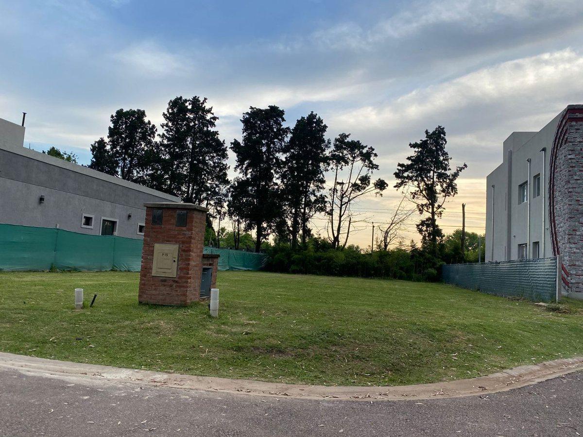 Foto de VENTA LOTE EN BARRIO CERRADO LA JOSEFINA PILAR, imagen 2